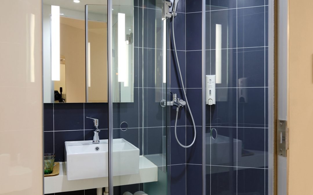 Six Bathroom Remodeling Tips and Tricks